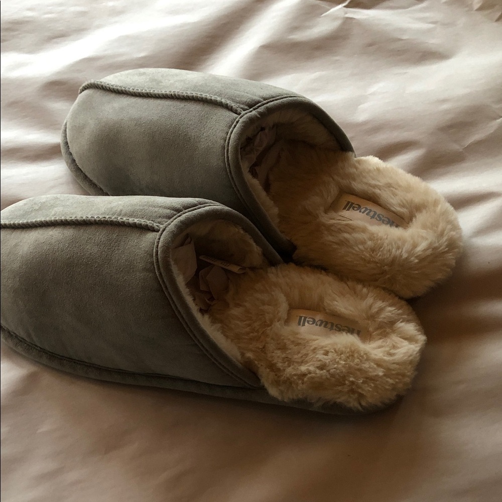 Soft powder Blue Slippers with Plush Lining - Picture 4 of 6